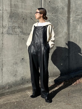 「MAISON SPECIAL（メゾンスペシャル）のアイテム（オールインワン・サロペット）」を使った、RIKAさん（レディース・168cm）の冬コーディネート