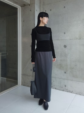 「アイテム（チューブトップ）」を使った、RIKAさん（レディース・168cm）の秋コーディネート
