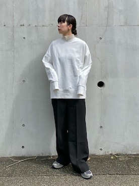 「NEWBALANCE」｜「アイテム（スラックス）」を使った、RIKAさん（レディース・168cm）の秋コーディネート