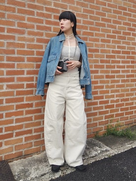 「アイテム（ポーチ）」を使った、RIKAさん（レディース・168cm）の春コーディネート