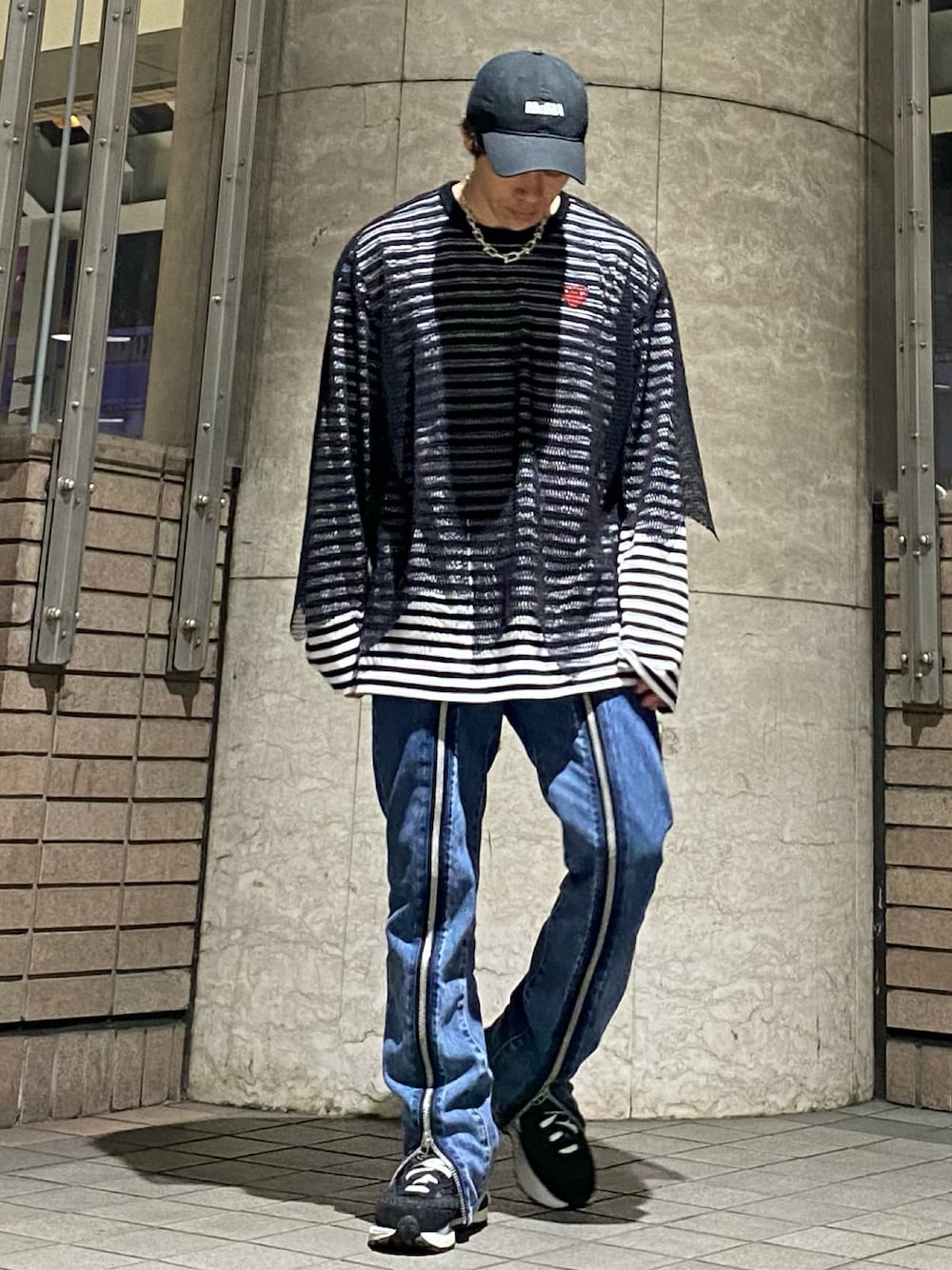 【未使用、タグ付き】ジョンローレンスサリバン ジッパーデザイン デニムパンツ JOHN LAWRENCE SULLIVAN（ジョンローレンスサリバン）の「JOHN
