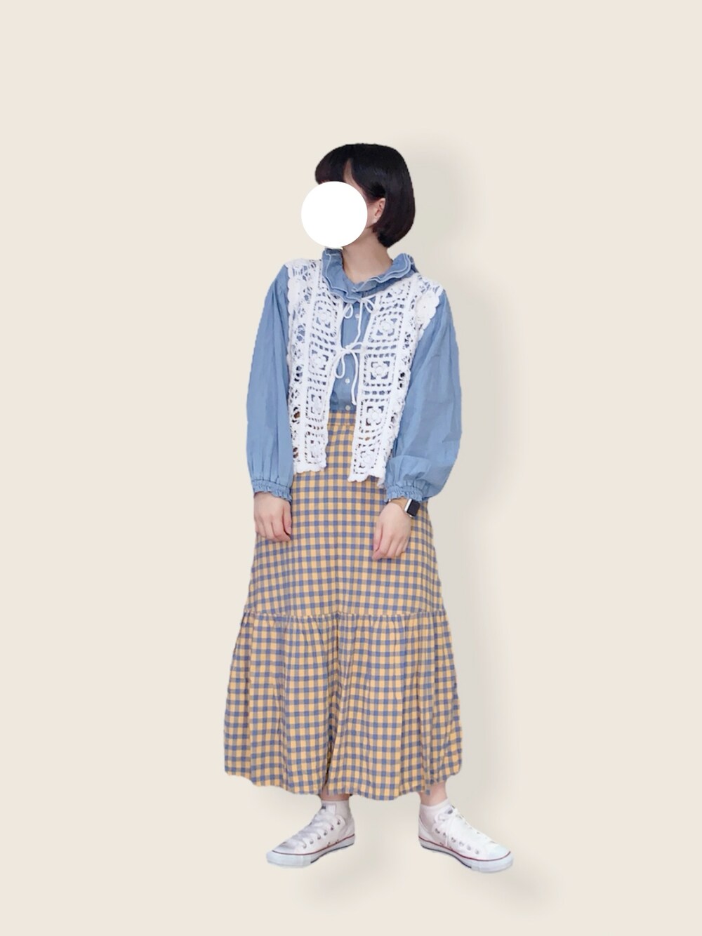 「ブラウス、春、リラックススタイル、スニーカー、低身長、Samansa Mos2、converse、コンバース、スカート、ナチュラル、ナチュラルガーリー」｜「Samansa Mos2のアイテム（スカート、イエロー系）」を使った、minnさん（レディース・154cm）の春コーディネートの1枚目の写真