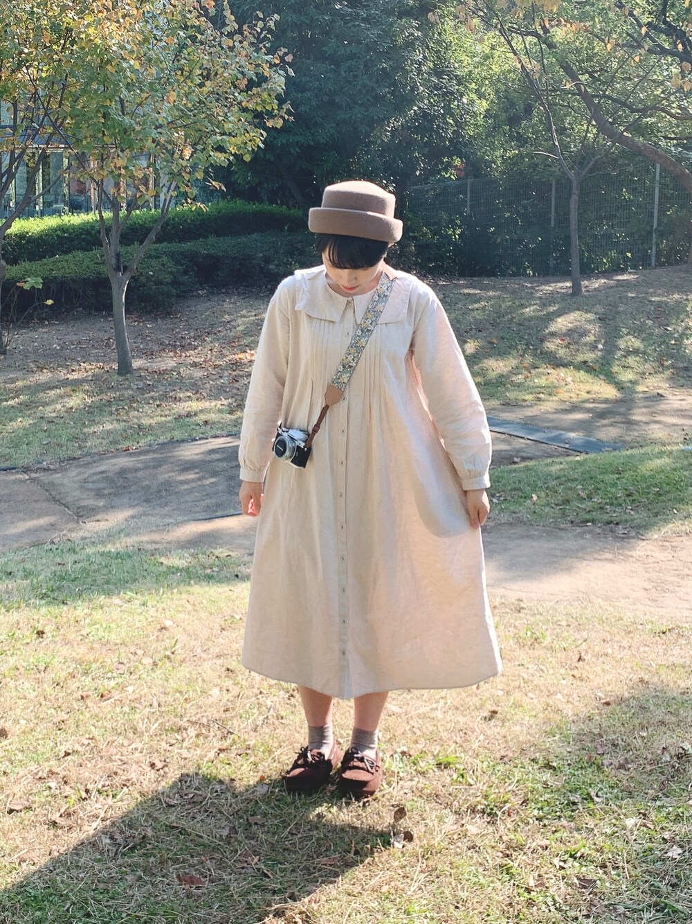 「秋服、低身長女子、秋冬、休日スタイル、お洒落さんとつながりたい、Samansa Mos2、淡色女子、ワンピース、ガーリー」｜「Samansa Mos2のアイテム（帽子、ブラウン系）」を使った、minnさん（レディース・154cm）の秋コーディネートの1枚目の写真