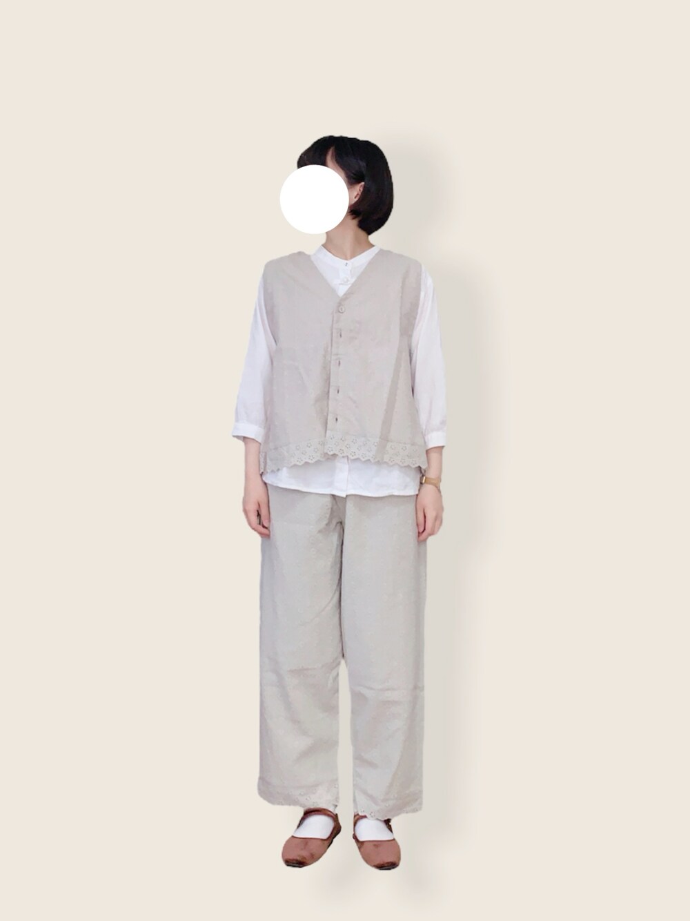 「シンプル、ootd、大人カジュアル、セットアップ、サマンサ モスモス(Samansa Mos2)、Samansa Mos2」｜「Samansa Mos2のオーバーレースパンツ（その他パンツ、グレー系）」を使った、minnさん（レディース・154cm）の春コーディネートの1枚目の写真