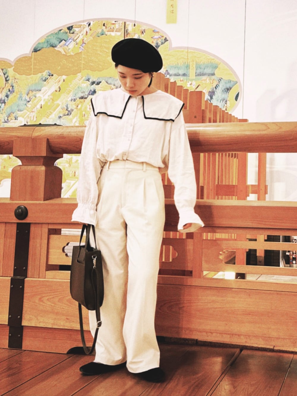 「春、オトナカジュアル、低身長、おしゃれさんと繋がりたい、ootd、outfit、ユニクロ、Samansa Mos2、ベレー帽、春コーデ、淡色コーデ、ブラウス」｜「UNIQLOのアイテム（パンツ、ホワイト系）」を使った、minnさん（レディース・154cm）の春コーディネートの1枚目の写真
