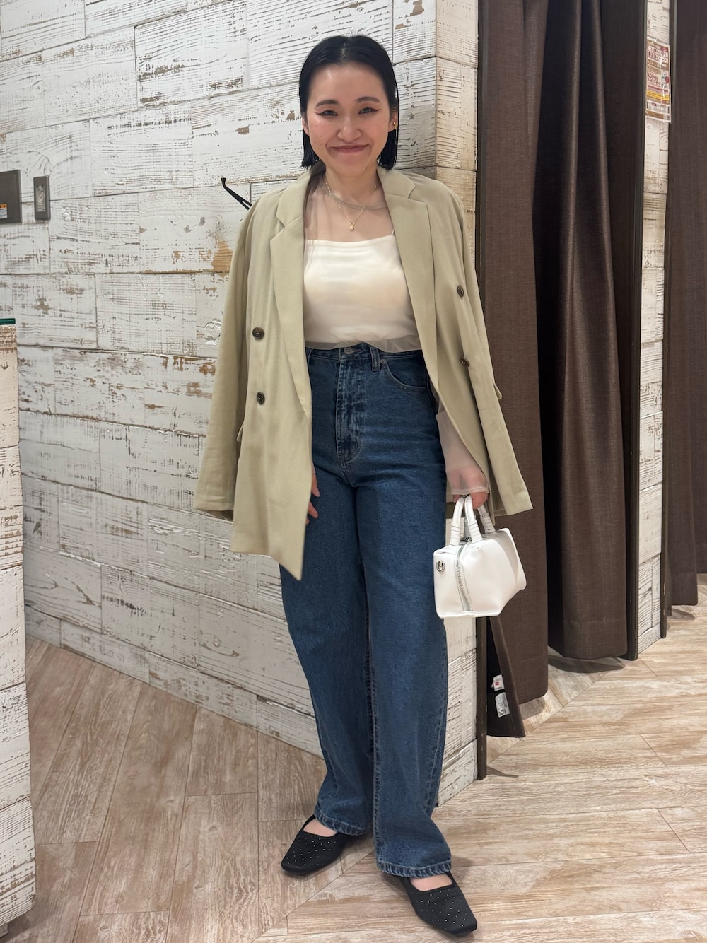 mari.kana_lemageさんの「ドットフラットシューズ（CAPRICIEUX LE'MAGE）」を使ったコーディネートの1枚目の写真