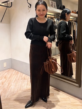 「CAPRICIEUX LE'MAGE（カプリシューレマージュ）の【低身長サイズあり】ベロアIラインスカート（スカート）」を使った、mari.kana_lemageさん（レディース・150cm）の秋コーディネート