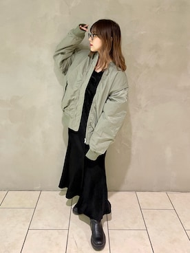 「one after another NICE CLAUP（ワンアフターアナザーナイスクラップ）のアイテム（MA-1）」を使った、おみほさん（レディース・154cm）の秋コーディネート