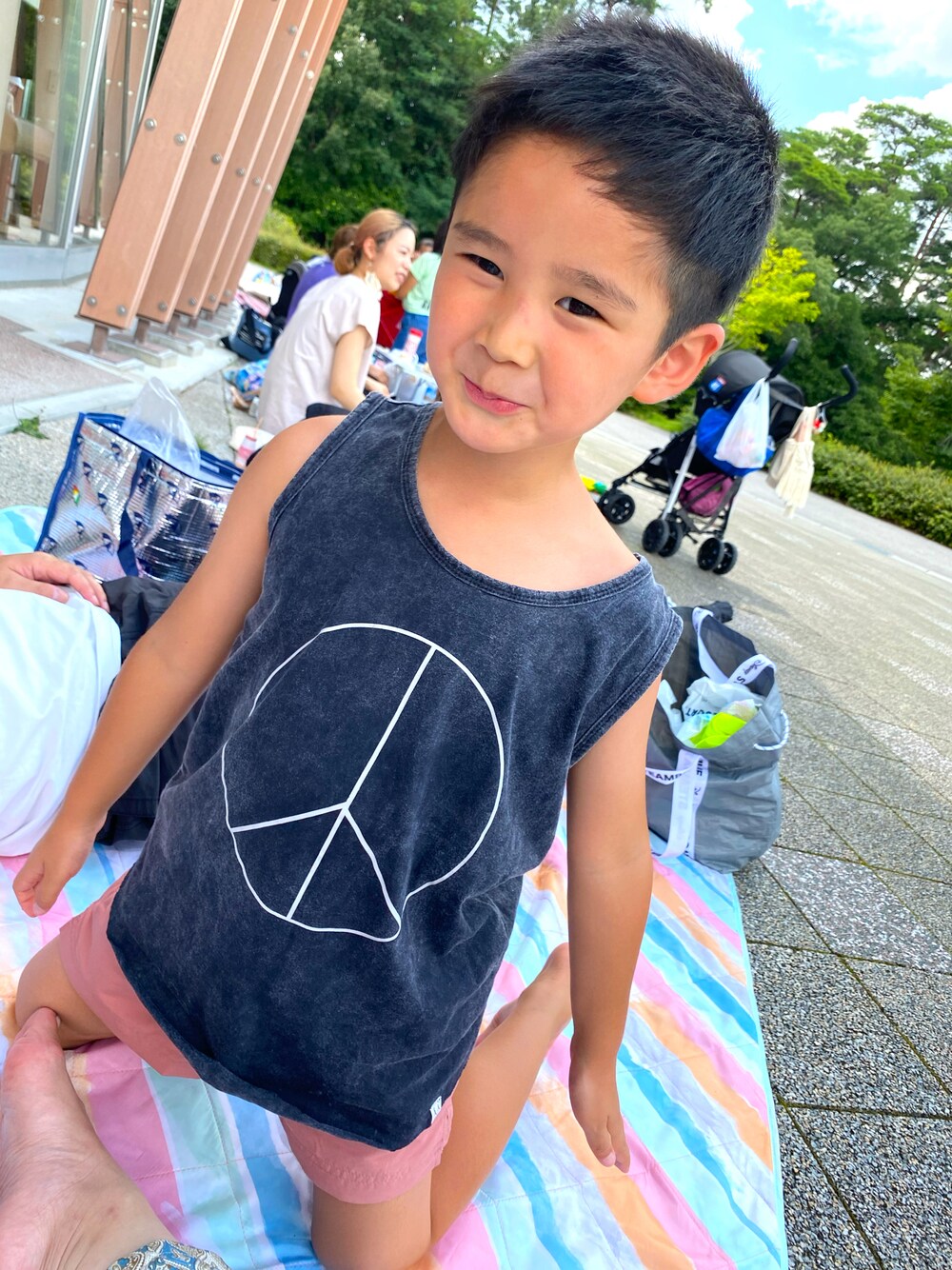 「STATE OF ESCAPEのアイテム（タンクトップ、ブラック系）」を使った、SHUNKIさん（キッズ・120cm）の夏コーディネートの1枚目の写真
