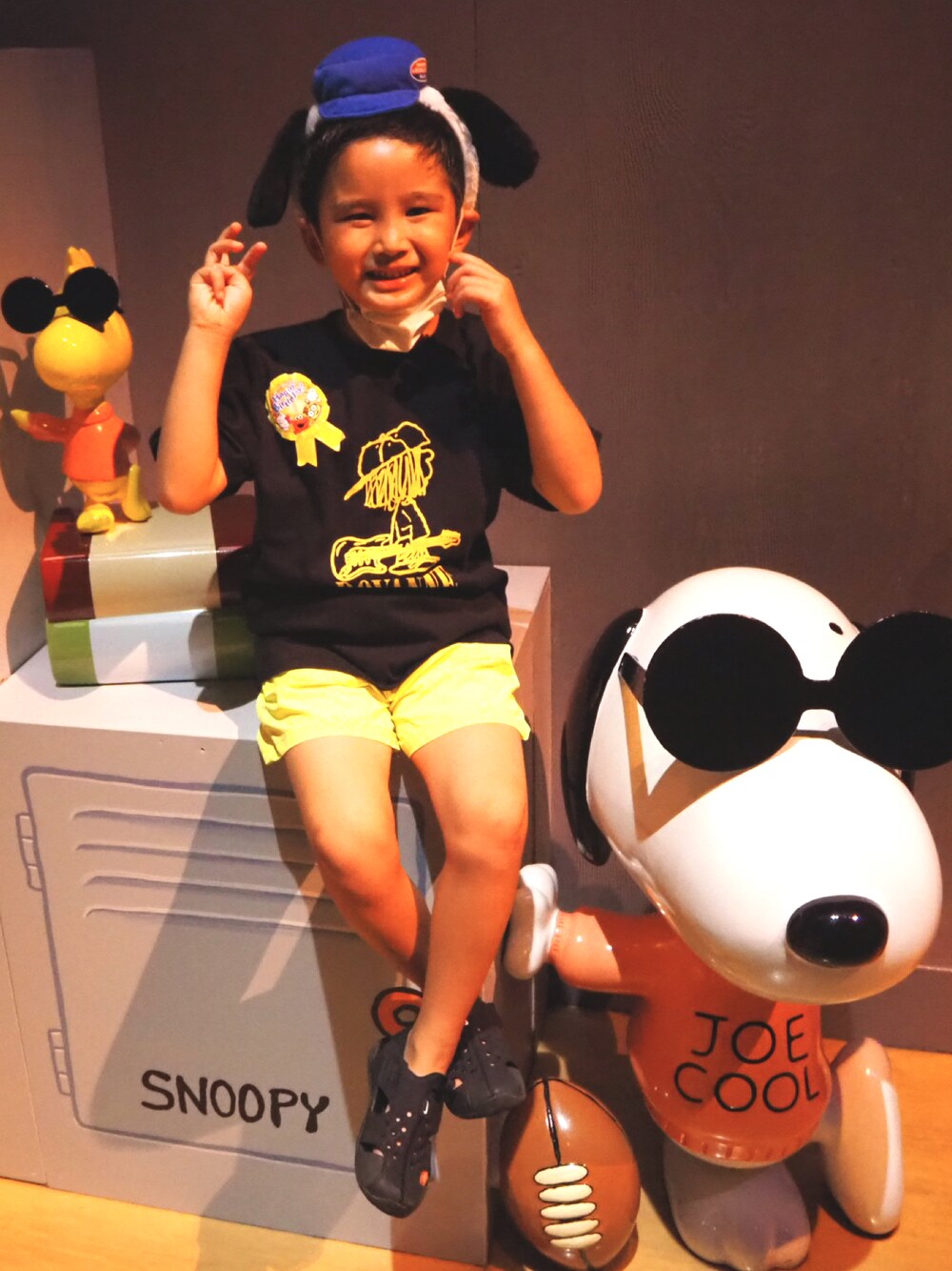 「GLOBAL WORKの【キッズ】PEANUTSグラフィック半袖/941267（Tシャツ/カットソー、ブラック系）」を使った、SHUNKIさん（キッズ・120cm）の夏コーディネートの1枚目の写真