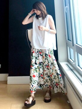 「NOISE MAKER（ノイズメーカー）のアイテム（スカート）」を使った、ＬＵＭＩＥさん（レディース・163cm）の夏コーディネート