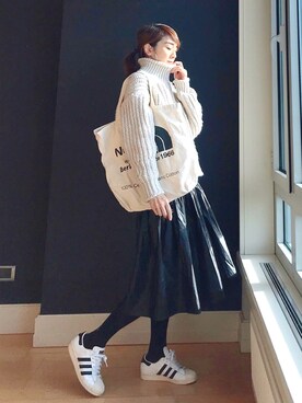 「H&M（エイチ・アンド・エム）のアイテム（ニット/セーター）」を使った、ＬＵＭＩＥさん（レディース・163cm）の冬コーディネート