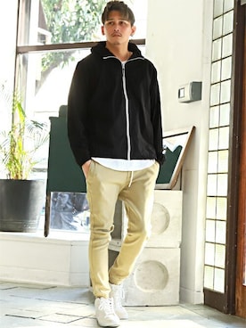 「ジョガーパンツ」｜LUX STYLE staffさん（メンズ・180cm）の夏コーディネート