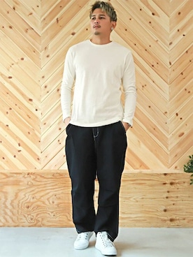 「クルーネックTシャツ」｜LUX STYLE staffさん（メンズ・180cm）の冬コーディネート