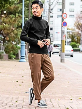 「アイテム（スラックス、ベージュ系）」を使った、LUX STYLE staffさん（メンズ・171cm）の春コーディネート