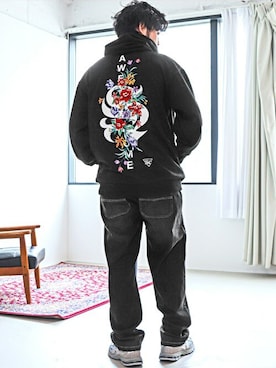 「バックプリント」｜LUX STYLE staffさん（メンズ・175cm）の春コーディネート