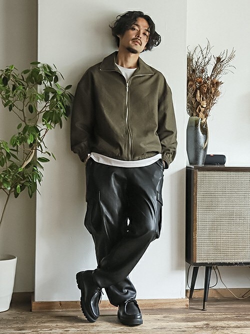 PUレザーカーゴパンツ（カーゴパンツ）｜LUXSTYLE（ラグスタイル