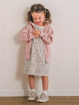 「SLAP SLIP（スラップスリップ）のアイテム（ワンピース/ドレス）」を使った、BEBE ONLINE STOREさん（キッズ・104cm）の秋コーディネート