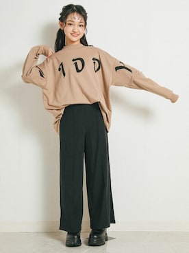 「ZIDDY（ジディ）のアイテム（パンツ）」を使った、BEBE ONLINE STOREさん（キッズ・150cm）の冬コーディネート