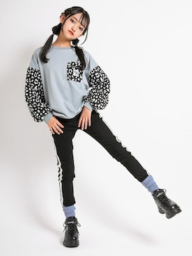 「ZIDDY」｜「アイテム（スウェット）」を使った、BEBE ONLINE STOREさん（キッズ・150cm）の冬コーディネート