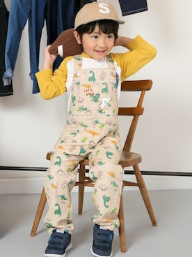 「SLAP SLIP（スラップスリップ）のアイテム（サロペット/オーバーオール）」を使った、BEBE ONLINE STOREさん（キッズ・110cm）の春コーディネート