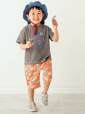 「SLAP SLIP（スラップスリップ）のアイテム（ハット）」を使った、BEBE ONLINE STOREさん（キッズ・107cm）の春コーディネート