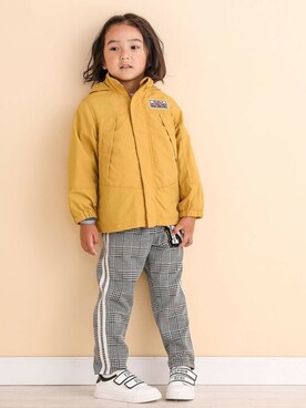 「アイテム（ナイロンジャケット）」を使った、BEBE ONLINE STOREさん（キッズ・111cm）の秋コーディネート