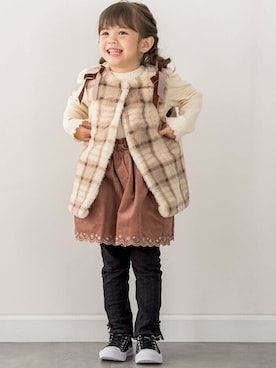 「アイテム（スカート、ブラウン系）」を使った、BEBE ONLINE STOREさん（キッズ・103cm）の秋コーディネート