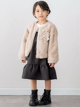 「SLAP SLIP（スラップスリップ）のアイテム（ジャケット/アウター）」を使った、BEBE ONLINE STOREさん（キッズ・106cm）の秋コーディネート