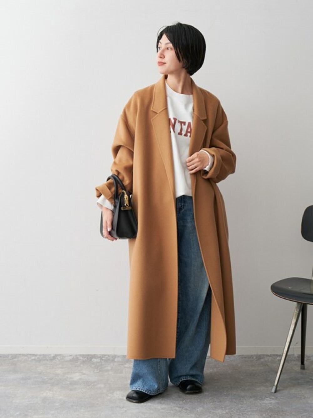 「チェスターコート、冬コーデ、ロングコート、キャメル、ワイドパンツ、スピック＆スパン、オーバーコート、ワイドデニム、Spick & Span(Spick & Span)」｜「Spick & Spanのsuper160s ロングチェスターカラーコート（チェスターコート、イエロー系）」を使った、asamiさん（レディース・157cm）の冬コーディネートの1枚目の写真