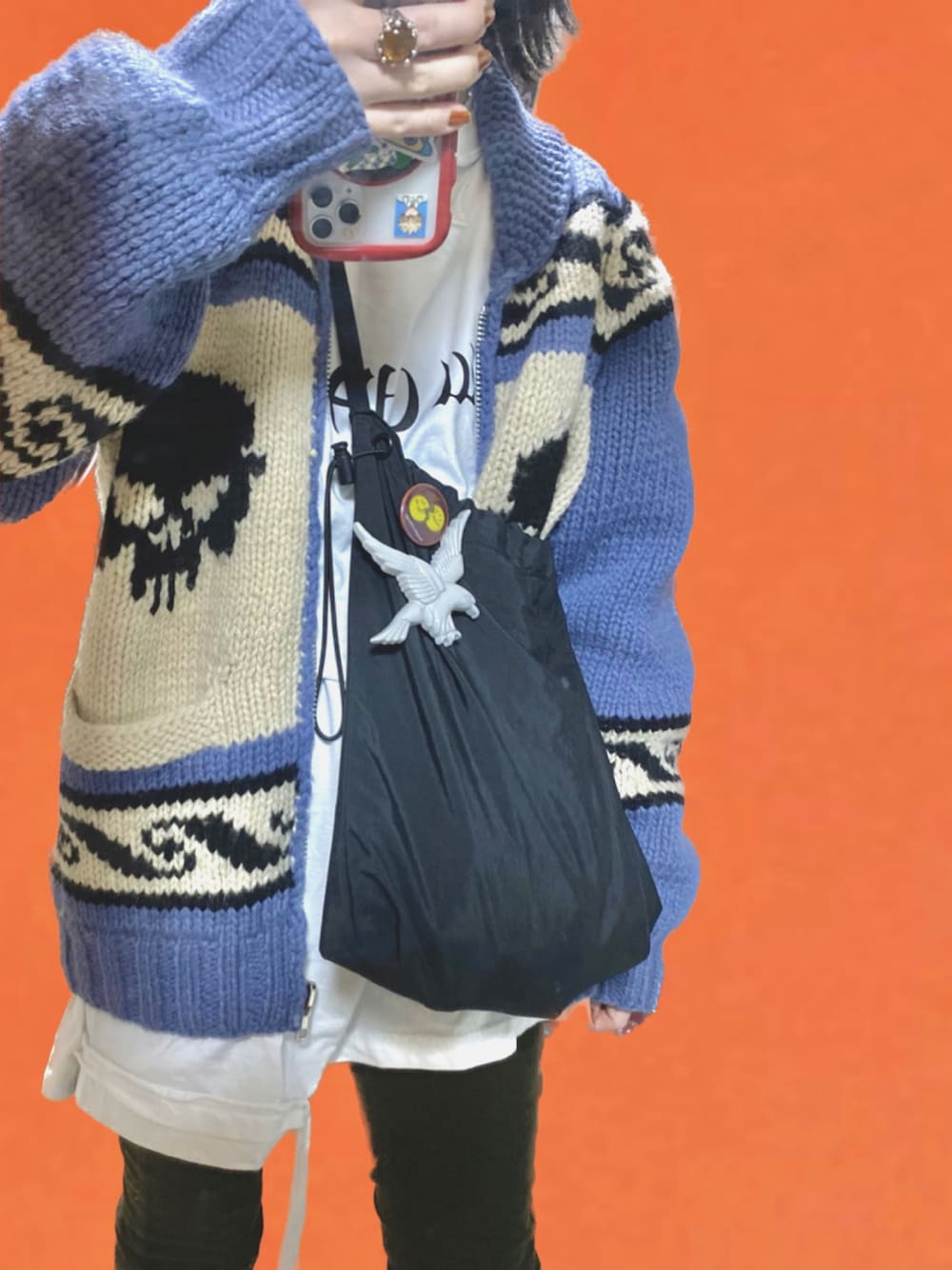 「古着MIX、カウチンセーター、コーデュロイ」｜「VINTAGEのアイテム（ニット/セーター、ブルー系）」を使った、moriさん（レディース・159cm）の冬コーディネートの1枚目の写真