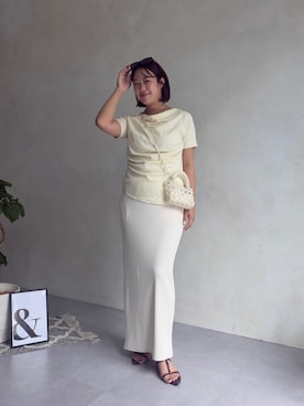 「prose verse（プロズヴェール）のサイドタックドレープネックトップス（Tシャツ/カットソー、イエロー系）」を使った、さーぽん🍒さん（レディース・167cm）の夏コーディネート