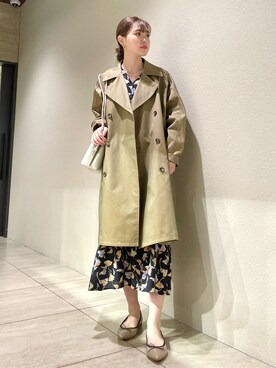 トレンチコートを使った 花柄ワンピース の人気ファッションコーディネート Wear トレンチコートを使った 花柄ワンピース の人気ファッションコーディネート Wear