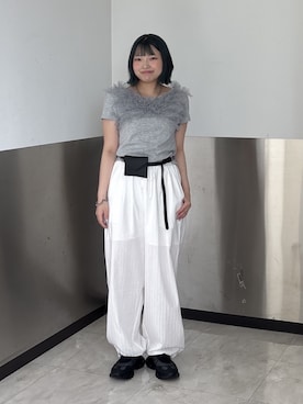 「アイテム（その他シューズ、グレー系）」を使った、ミカさん（レディース・150cm）の夏コーディネート