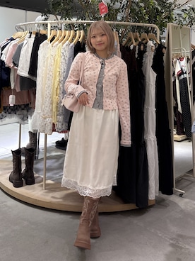 「アイテム（Tシャツ/カットソー、ピンク系）」を使った、ミカさん（レディース・150cm）の秋コーディネート