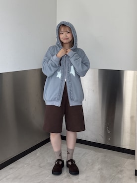 「w closet（ダブルクローゼット）の星柄パッチワークパーカー（パーカー、ブルー系）」を使った、ミカさん（レディース・150cm）の夏コーディネート