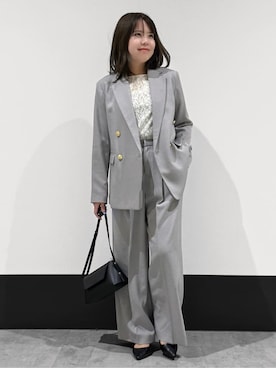 「THE SHOP TK （ザ ショップ ティーケー ）の【通勤にもデイリーにも】CAVIAN 金ボタンダブルブレストジャケット（テーラードジャケット、グレー系）」を使った、macchaさん（レディース・156cm）の冬コーディネート