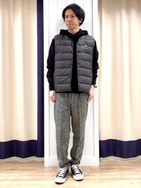 「Dessin（デッサン）の【洗える】ちょうどいいニットパーカ（ニット/セーター、ブラック系）」を使った、takaさん（メンズ・168cm）の冬コーディネート