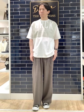 「Dessin（デッサン）の【洗える】オーガニックコットングラフィックTシャツ（Tシャツ/カットソー、ベージュ系）」を使った、takaさん（メンズ・168cm）の夏コーディネート