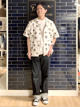 「Dessin（デッサン）の【洗える】ドッグモチーフプリントシャツ（シャツ/ブラウス、ホワイト系）」を使った、takaさん（メンズ・168cm）の春コーディネート