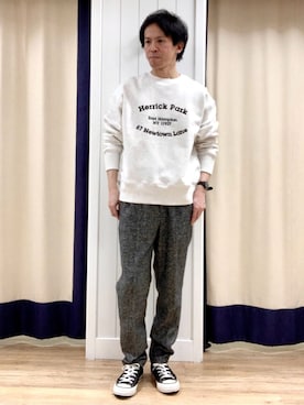 「Dessin（デッサン）の【ユニセックス/洗える】ネップ裏毛スウェットトレーナー（スウェット、ホワイト系）」を使った、takaさん（メンズ・168cm）の冬コーディネート