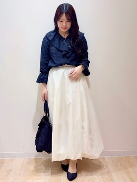 「grove（グローブ）の大人の華やぎチェックフリルブラウス（シャツ/ブラウス、ブラック系）」を使った、minamiさんの春コーディネート