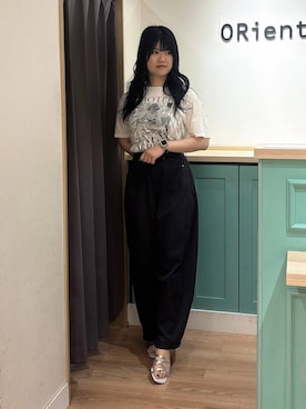 「ORiental TRaffic（オリエンタルトラフィック）の細 ストラップ ミドル ヒール サンダル /61227（サンダル、シルバー系）」を使った、arisaさん（レディース・158cm）の夏コーディネート