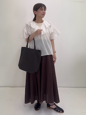 「URBAN RESEARCH（アーバンリサーチ）のハーフスリーブラッフルブラウス（シャツ/ブラウス、ホワイト系）」を使った、mikuさん（レディース・153cm）の夏コーディネート