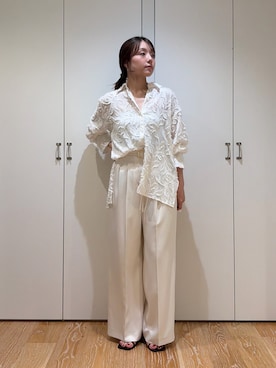 「NATURAL BEAUTY BASIC（ナチュラルビューティーベーシック）のカットジャガードシアーシャツ（シャツ/ブラウス、ホワイト系）」を使った、rinaさん（レディース・155cm）の夏コーディネート