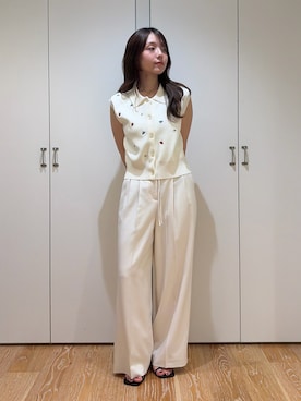 「NATURAL BEAUTY BASIC（ナチュラルビューティーベーシック）のダブルベルトワイドパンツ（その他パンツ、ホワイト系）」を使った、rinaさん（レディース・155cm）の夏コーディネート