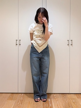 「NATURAL BEAUTY BASIC（ナチュラルビューティーベーシック）のワイドストレートデニムパンツ（デニムパンツ、ブルー系）」を使った、rinaさん（レディース・155cm）の夏コーディネート