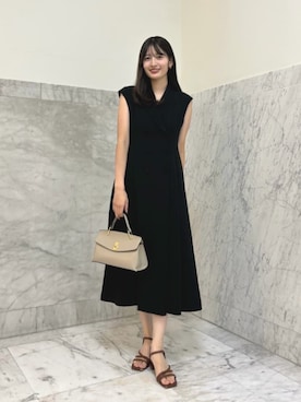 「ANAYI（アナイ）の◇シュリンク革トップハンドルバッグ（ハンドバッグ、ベージュ系）」を使った、 ANAYI　ショップスタッフさん（レディース・158cm）の夏コーディネート