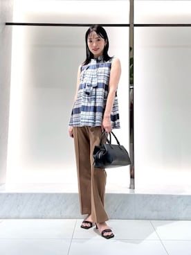 「ANAYI（アナイ）のエコポリツイルストレートパンツ（その他パンツ、イエロー系）」を使った、 ANAYI　ショップスタッフさん（レディース・158cm）の夏コーディネート