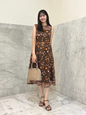 「ANAYI（アナイ）の◇ラウンドミニハンドバッグ（ハンドバッグ、ブラウン系）」を使った、 ANAYI　ショップスタッフさん（レディース・158cm）の夏コーディネート